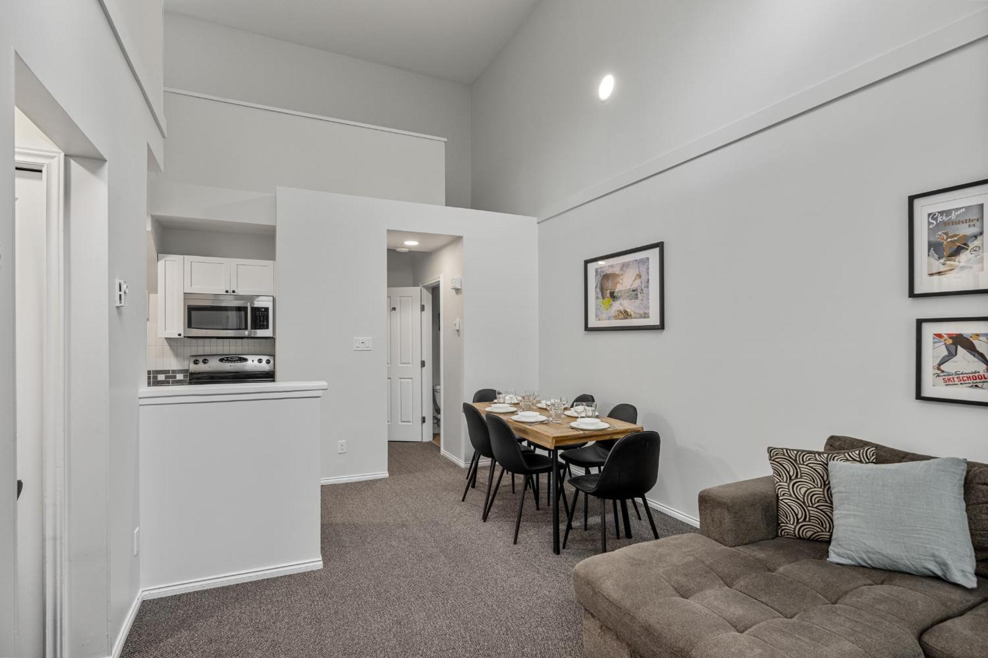 Apartment Glaciers Reach By Allseason Vacation Whistler
